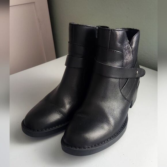 🌸Born Women's Black Leather Booties Size 7 - Picture 7 of 12